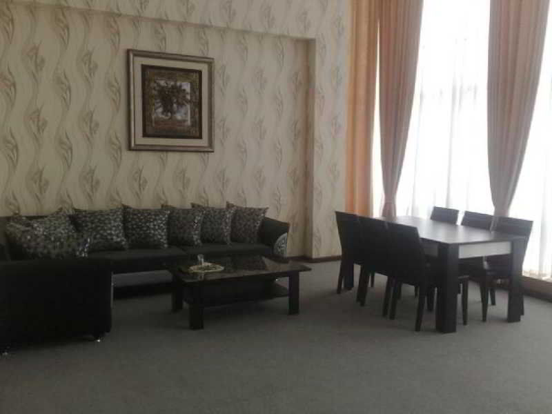 Titanik Hotel Баку Экстерьер фото
