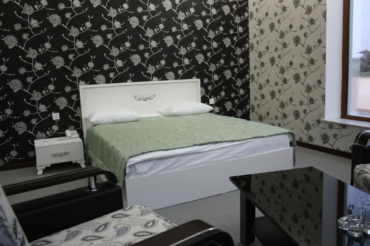 Titanik Hotel Баку Экстерьер фото