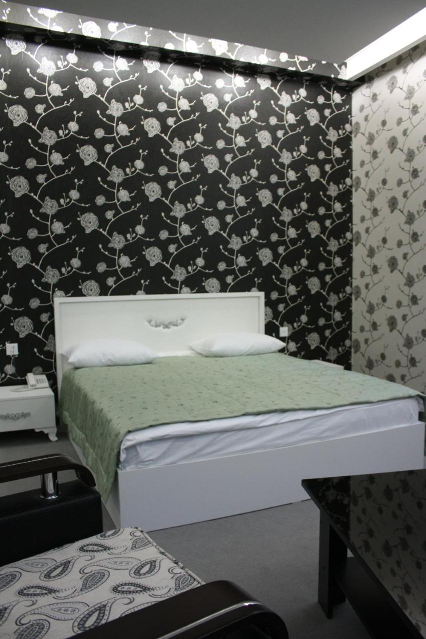 Titanik Hotel Баку Экстерьер фото
