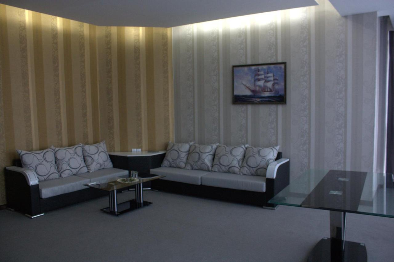 Titanik Hotel Баку Экстерьер фото